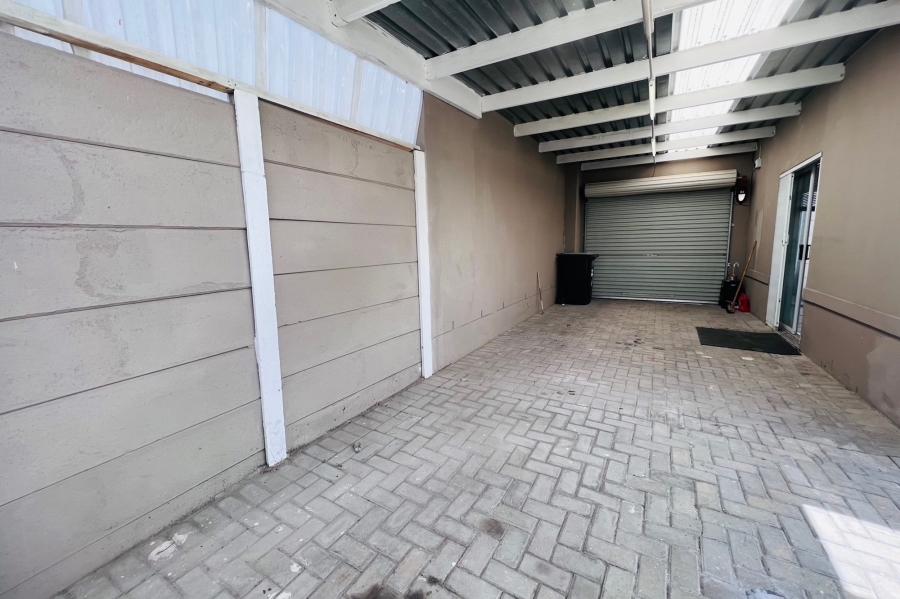 To Let 2 Bedroom Property for Rent in Bernadino Heights Western Cape